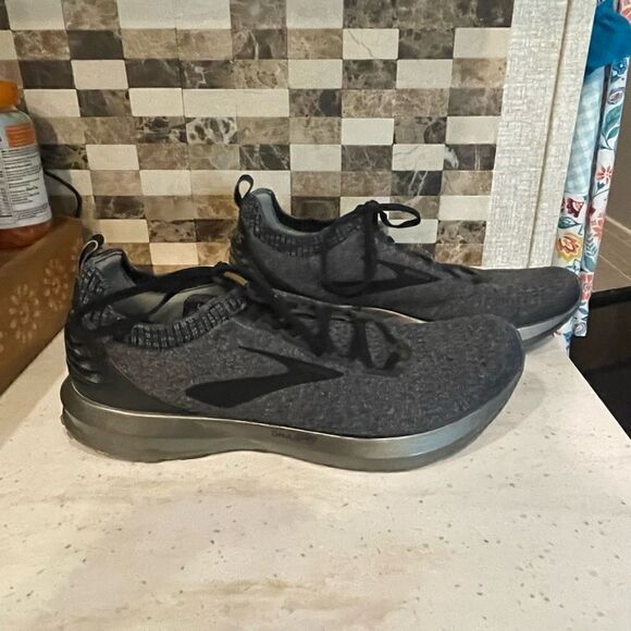 Brooks Tennis Shoes  - Picture 2 of 7